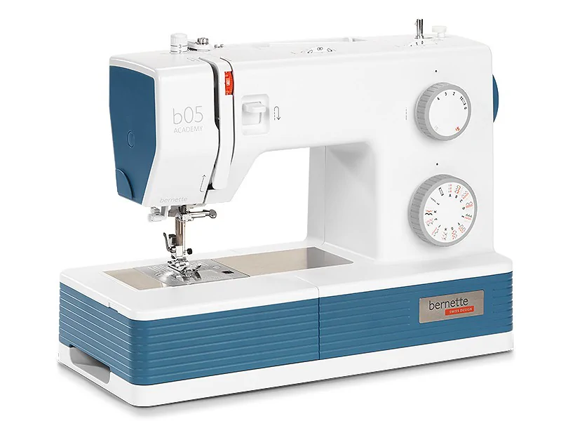 maszyna-do-szycia-bernette-05-academy-heavy-duty-15